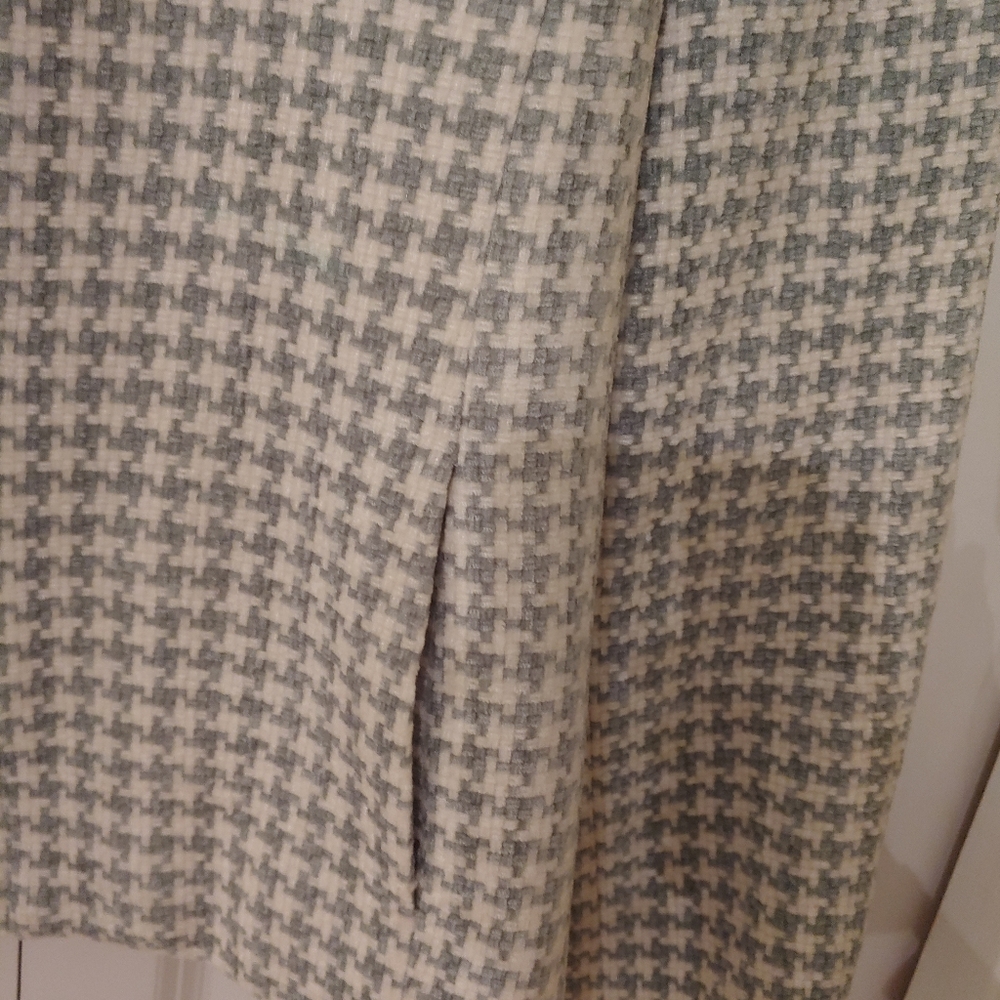 Jacket - Picture 3 of 4